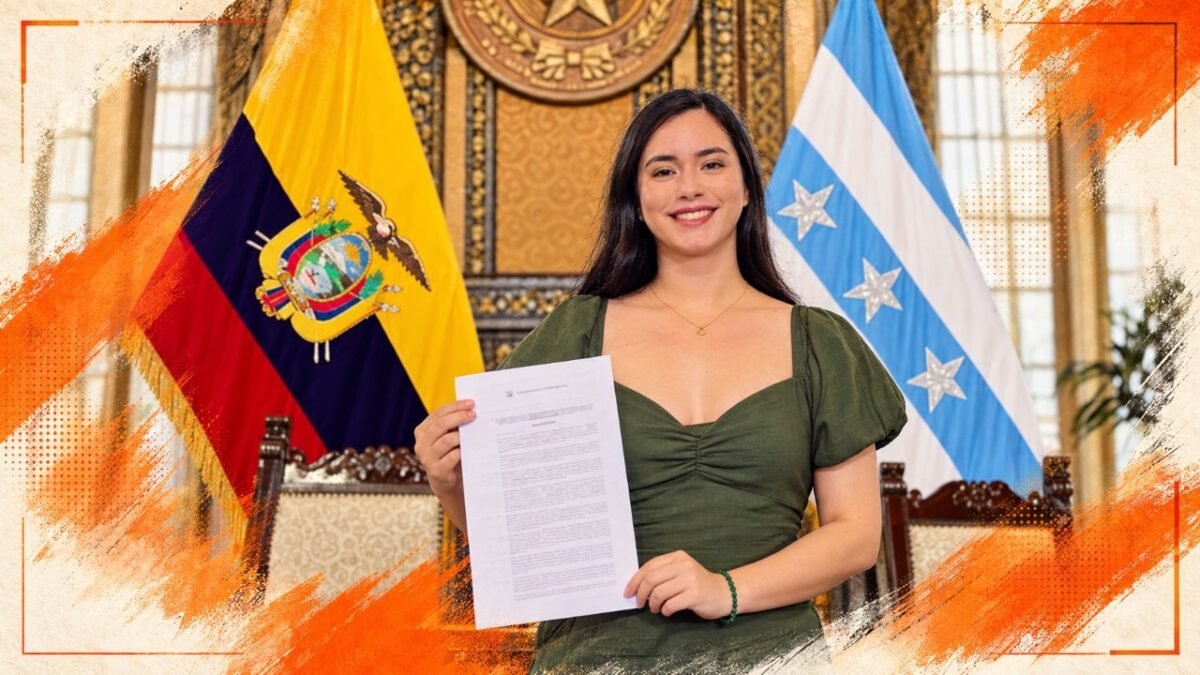 Fotografía de la concejala Blanca López durante una sesión del Concejo Municipal de Guayaquil.