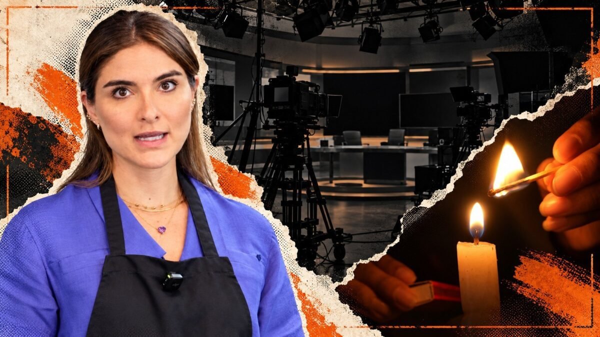 La candidata de ADN Giovanna Ubidia durante el momento en que se registra un corte de energía eléctrica en plena entrevista.